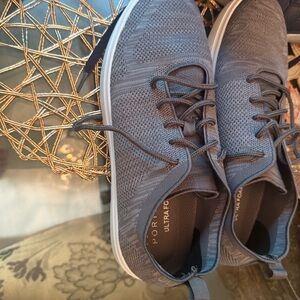 Perry Ellis Gray Sneakers Modern Knit Design